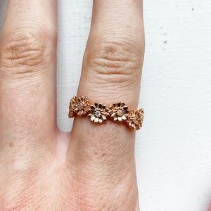 Sterling Silver Daisy Band